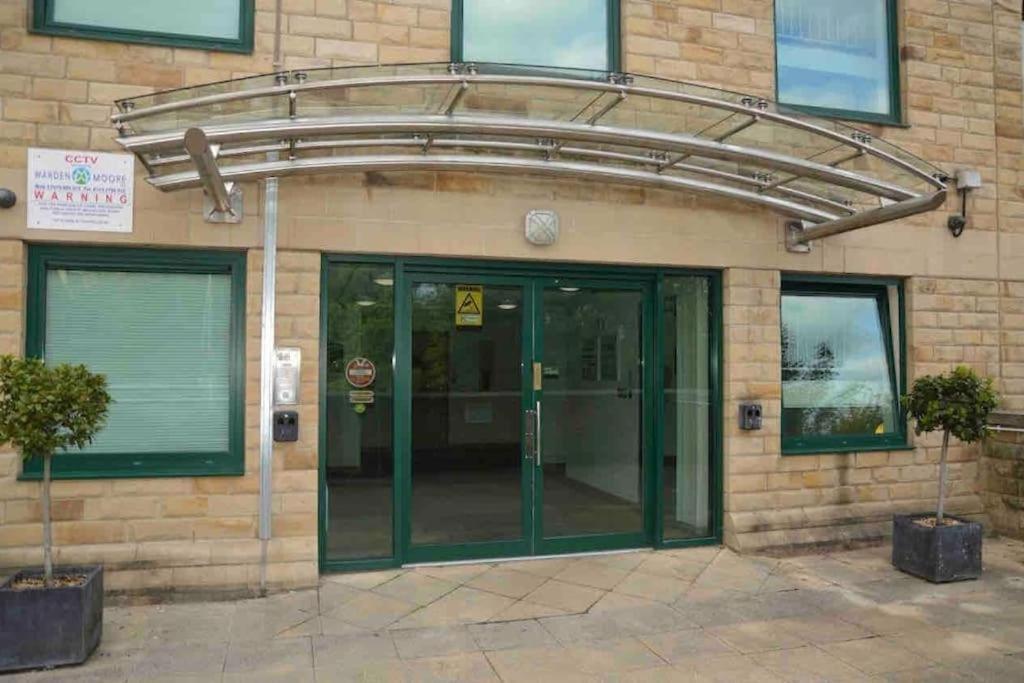 2 Bedrooms, 2 Bathrooms Stunning Penthouse City View Bradford  Exterior photo